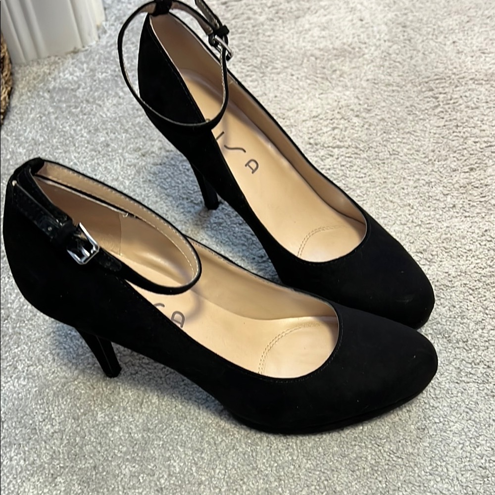 Unisa Black Suede Heels size 7.5